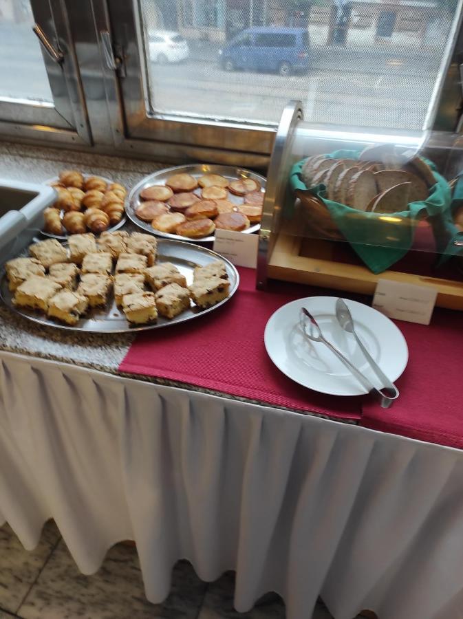 Hotel Legie Bed And Breakfast Prague Ngoại thất bức ảnh